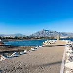 아파트 By Riva - Amazing View, In Medina Garden Of Puerto Banus 마르베야